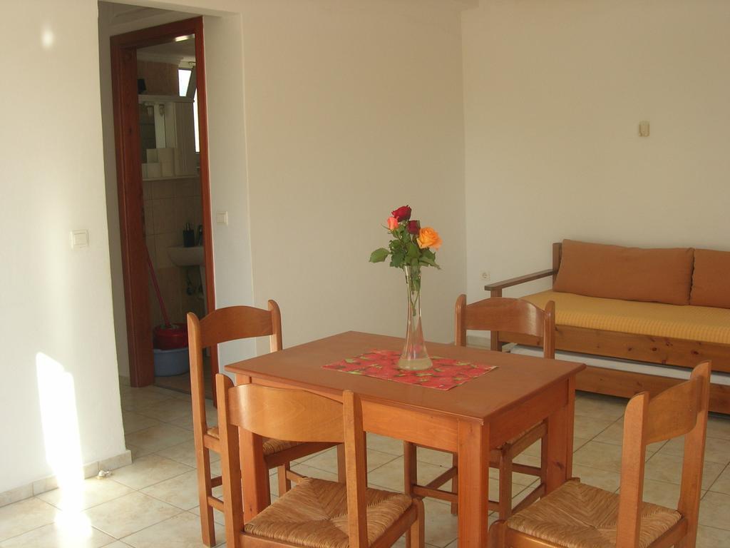 Giorgos Apartments Paleochora Zimmer foto